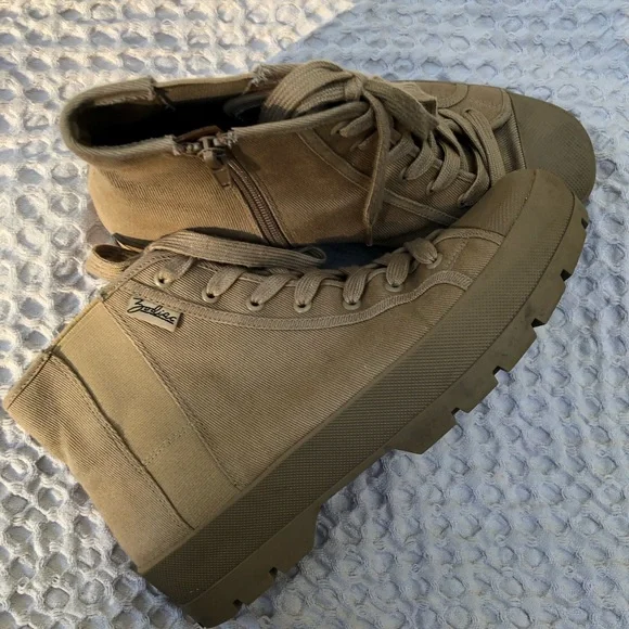 ZODIAC Women,s Sand Logan Oxford Sneakers Sand Twill Size 8,5 Like New - Picture 8 of 9